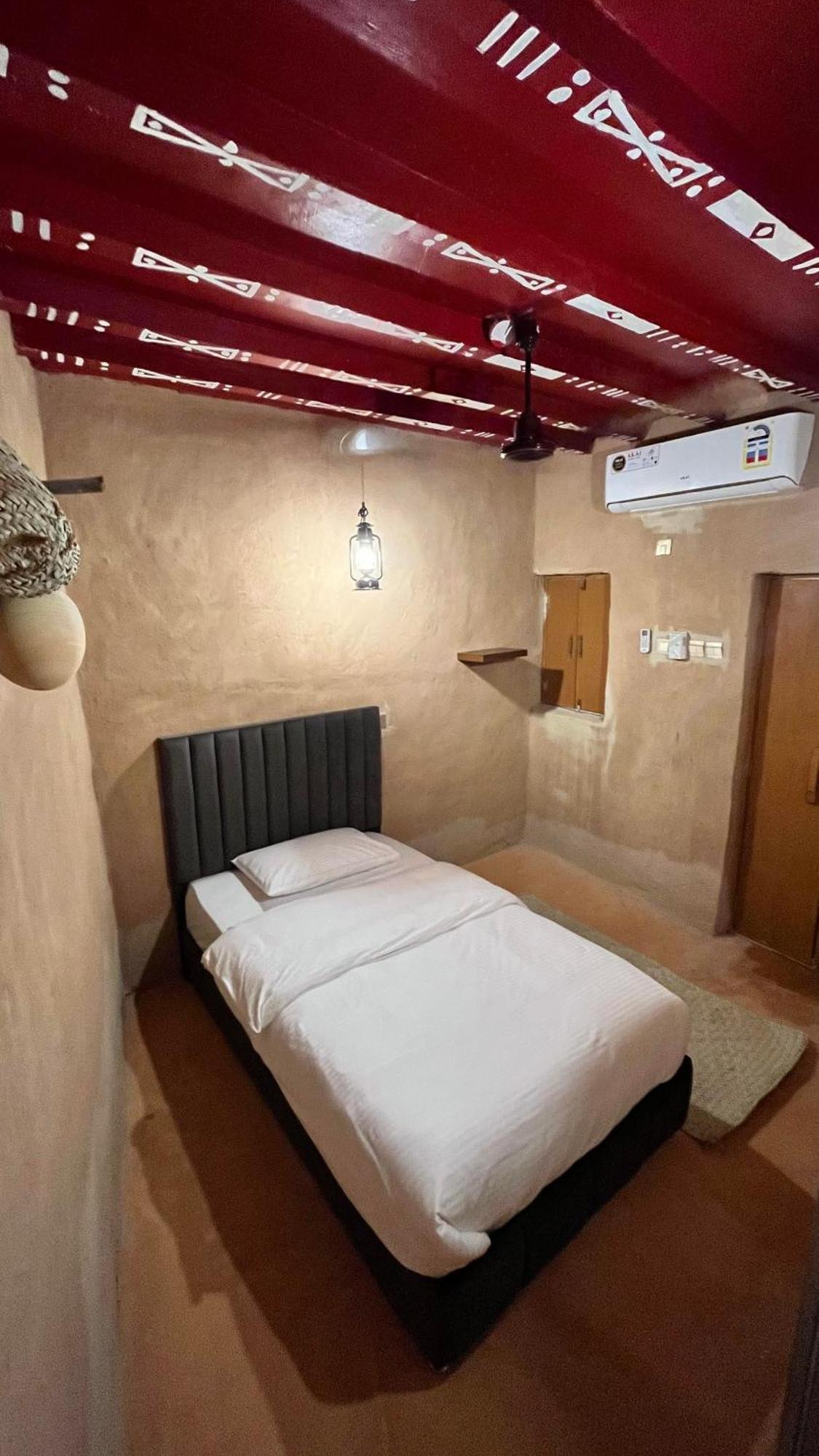 Al Ḩamrāʼ بيت نُزل السلام Bait Salam Inn מראה חיצוני תמונה