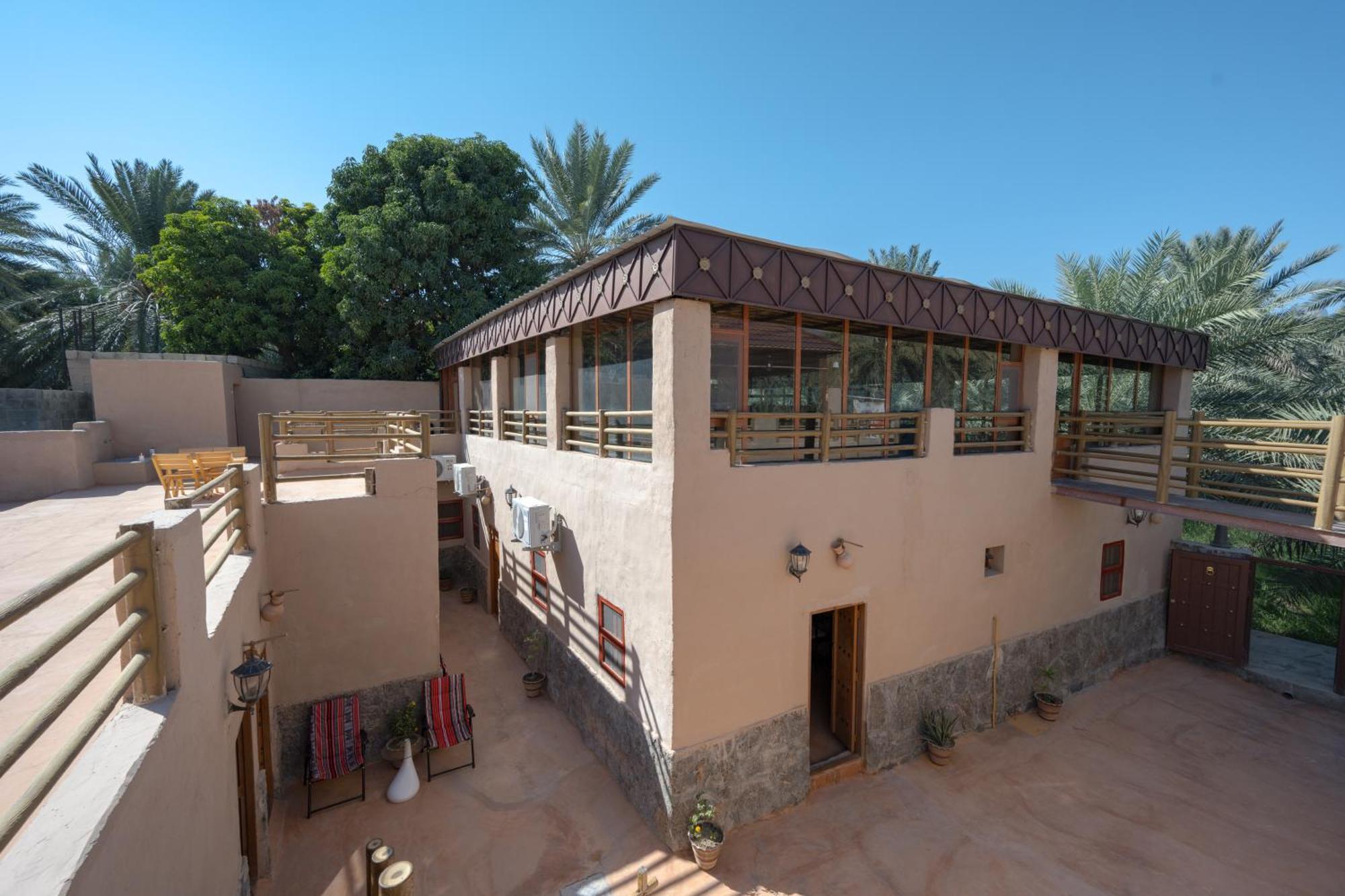 Al Ḩamrāʼ بيت نُزل السلام Bait Salam Inn מראה חיצוני תמונה