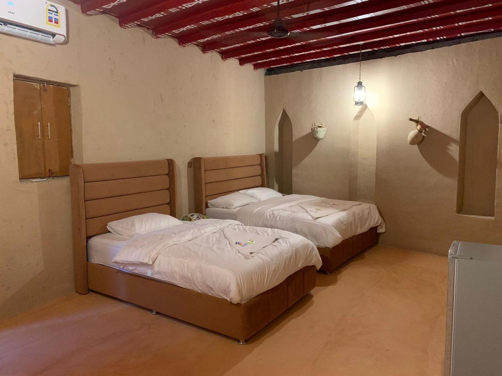 Al Ḩamrāʼ بيت نُزل السلام Bait Salam Inn מראה חיצוני תמונה