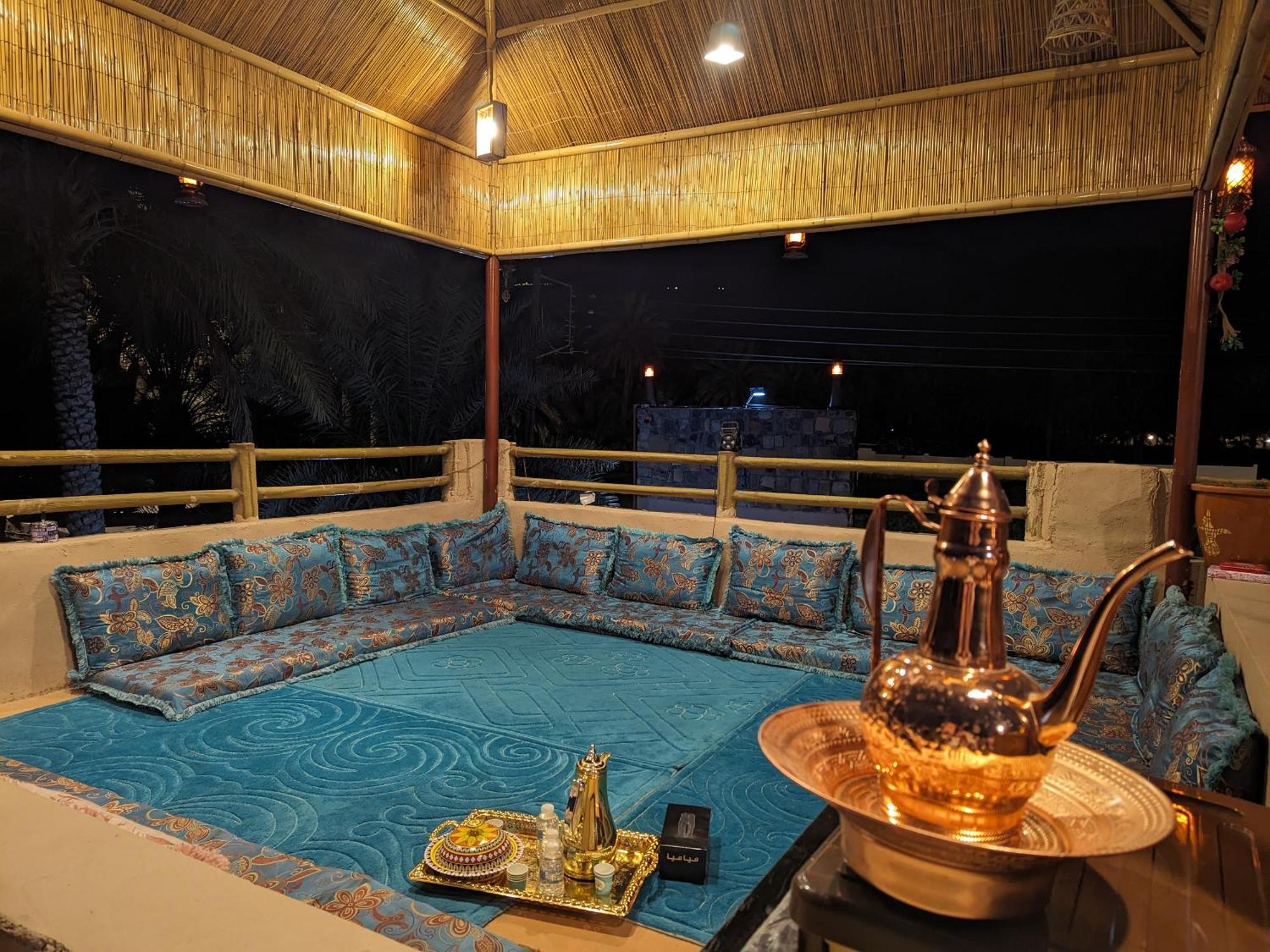 Al Ḩamrāʼ بيت نُزل السلام Bait Salam Inn מראה חיצוני תמונה